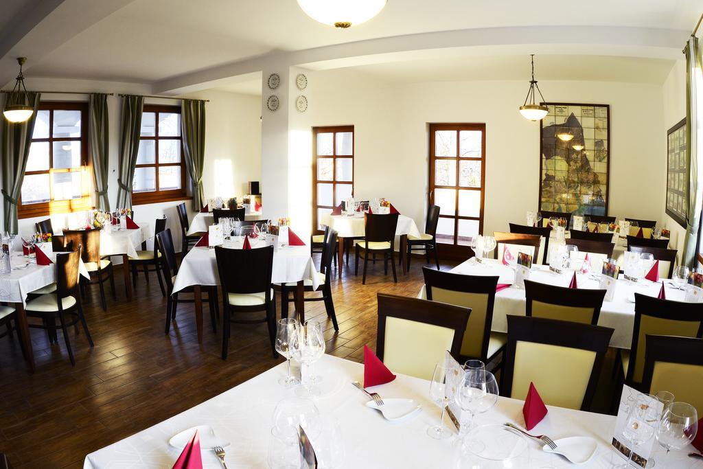 Figula Vendeghaz Hotel Balatonfured Exterior photo